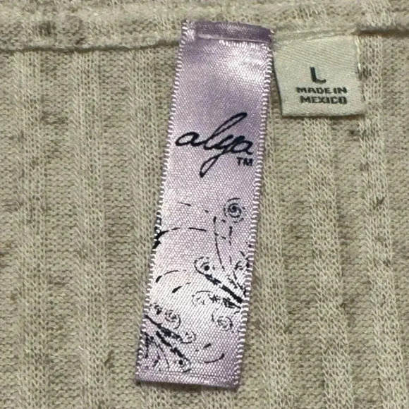 Alya Women’s Large Cream Tie Front Button Front Lace V-Neck Ribbed Knit Top - Picture 4 of 7